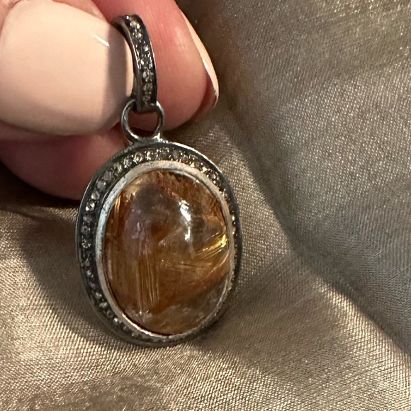 Gold Rudilated Quartz & Diamond pendant. - Picture 6 of 10